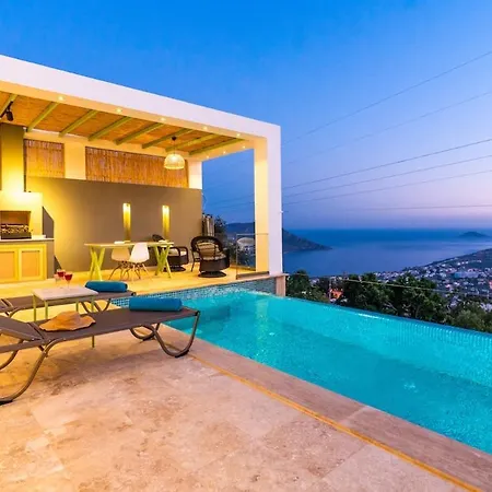 Merkeze Yakın , Deniz Manzaralı , Jakuzili * Kaş